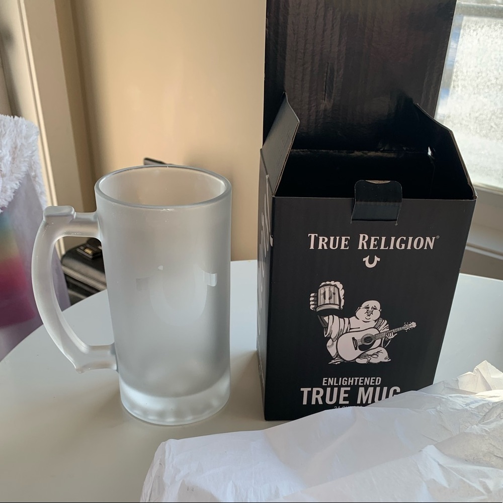 1️⃣9️⃣ BRAND NEW! Still in box NEVER USED True Religion mugs.